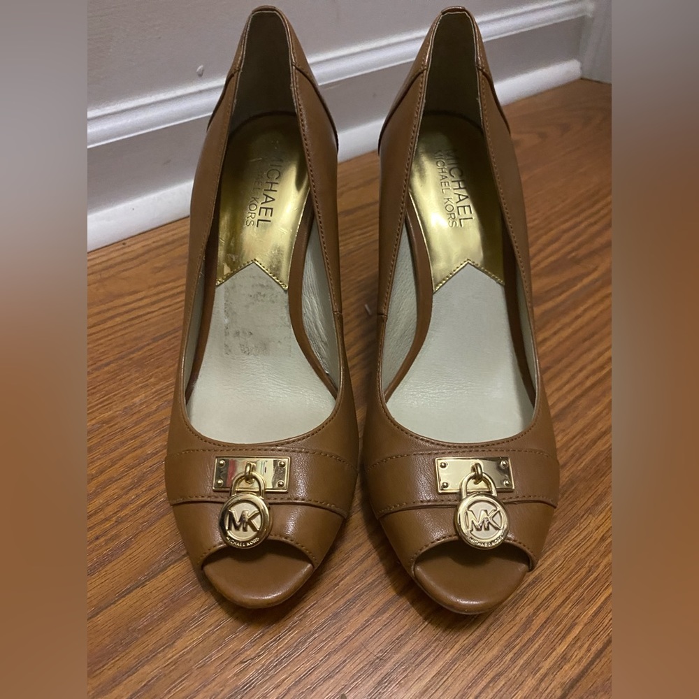 Michael Kors Hamilton Wedges! Size 7 1/2.